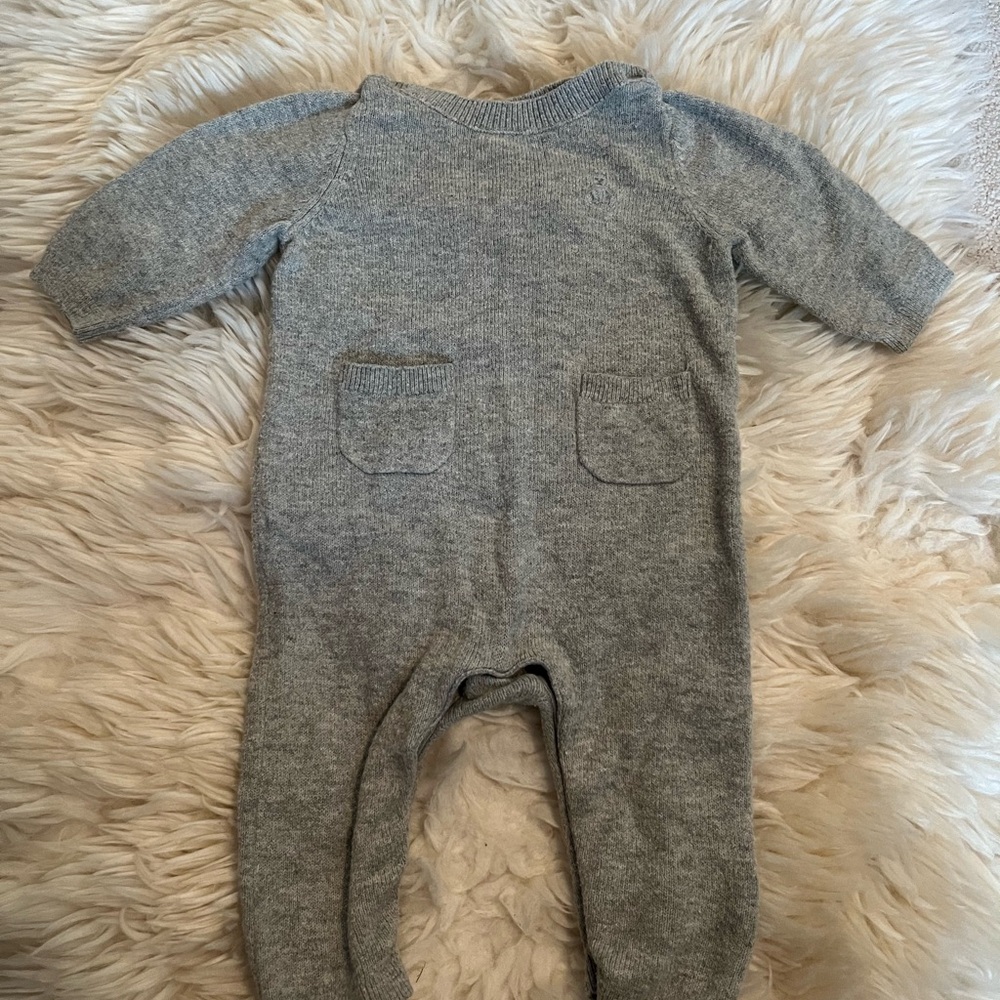 Gap baby gray one piece long sleeve knit, 3-6m, like new